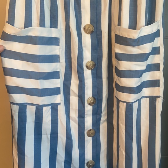 Button up dress with pockets - Picture 2 of 2